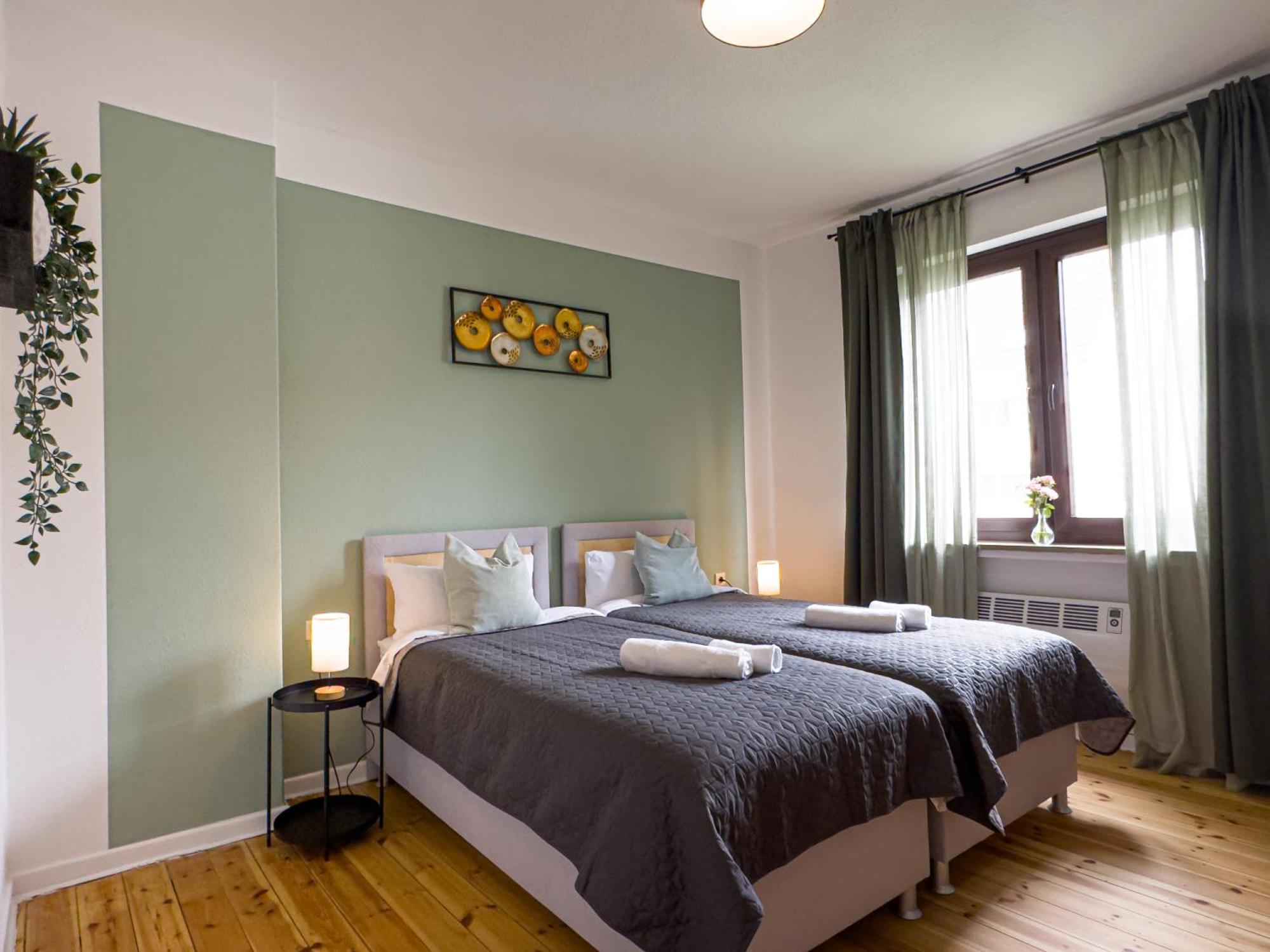 Immostay #7 -Helle Wohnung Mit Grossem Garten -4 Zimmer, Wifi & Free Parking Bremen Buitenkant foto