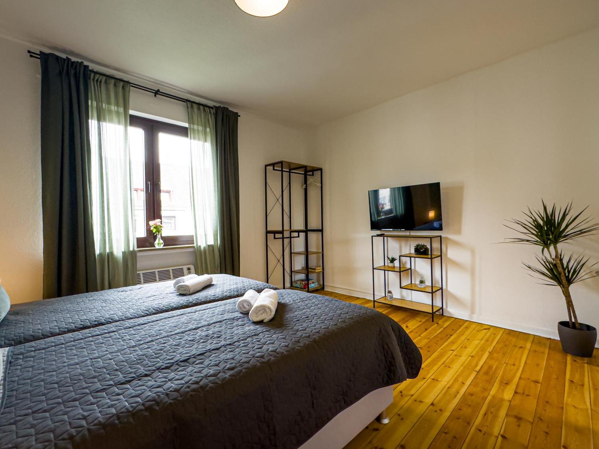 Immostay #7 -Helle Wohnung Mit Grossem Garten -4 Zimmer, Wifi & Free Parking Bremen Buitenkant foto