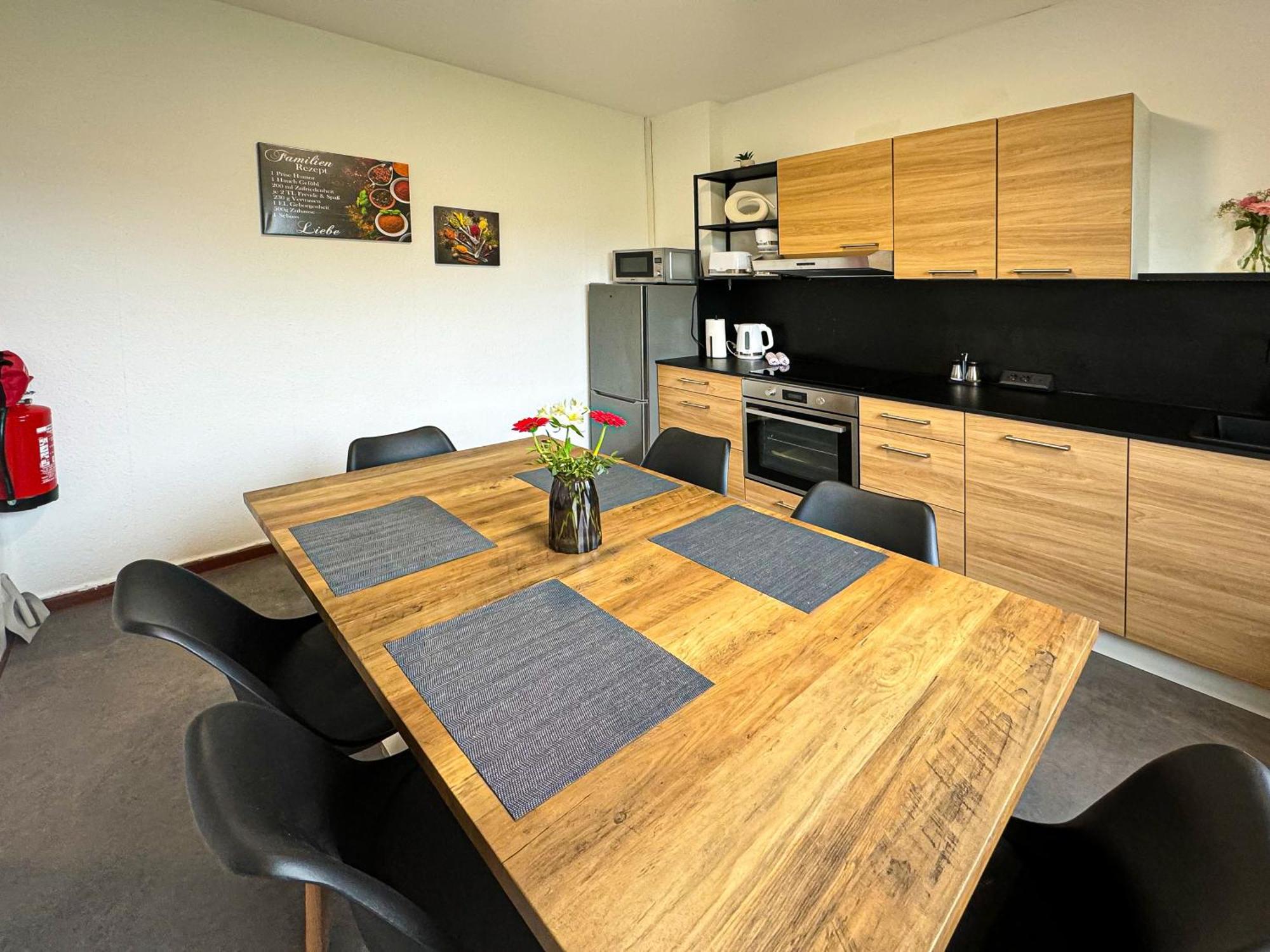 Immostay #7 -Helle Wohnung Mit Grossem Garten -4 Zimmer, Wifi & Free Parking Bremen Buitenkant foto